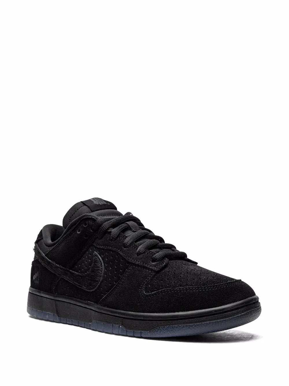 Sneaker "Undefeated x Dunk Low 'Dunk vs AF1"