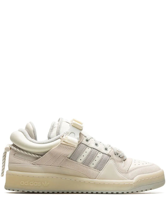 Sneaker "Bad Bunny x Forum Buckle Low 'Last Forum'"
